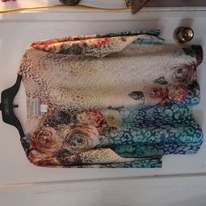 Beautiful floral animal print shirt by Alfred Dunner sz. PL